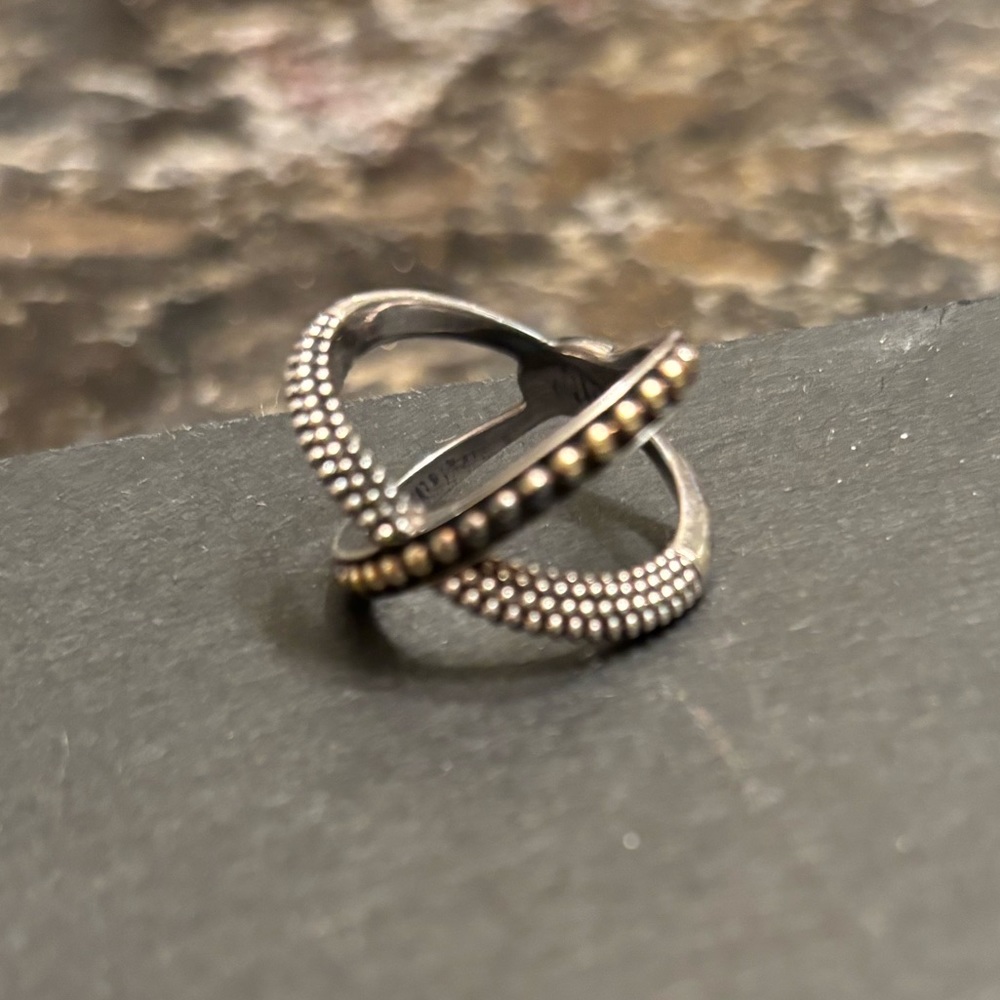 Lagos Ring